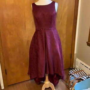 Women’s Size 16 Royal Queen Collection U.S.A. Burgundy High-low Sleeveless Dress